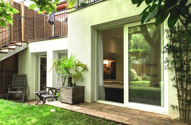 Extension &agrave; Suresnes contemporary-house-exterior