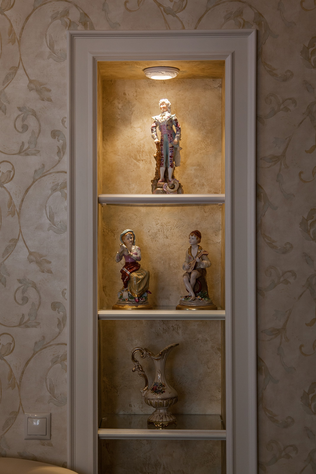 Гостиная, прихожая и холл в Классическом стиле. Фото реализованоного проекта