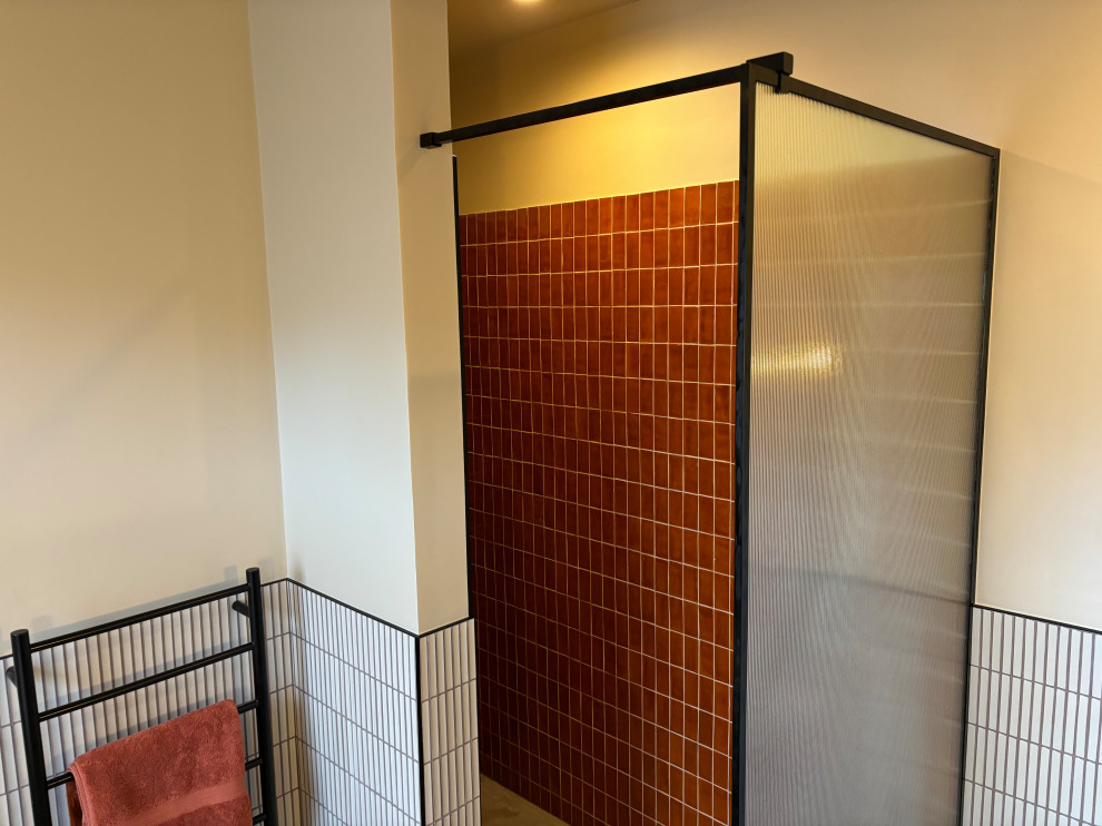 Family Bathroom N7