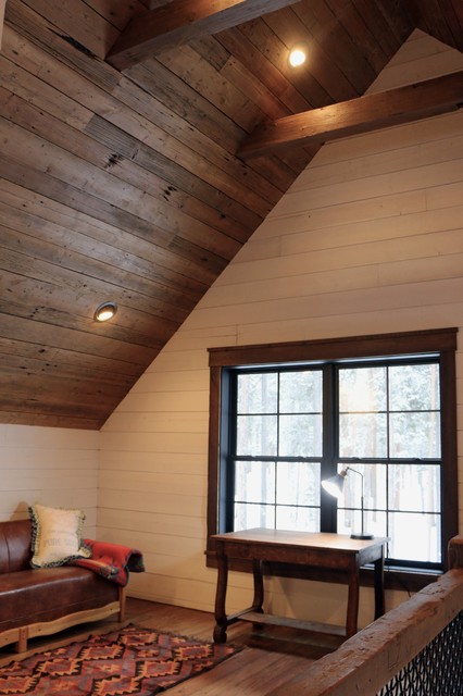 Settler's Forge Cabin rustik
