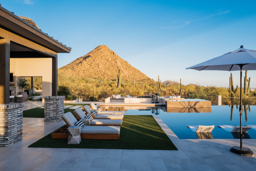 Transitional home design photo in Phoenix