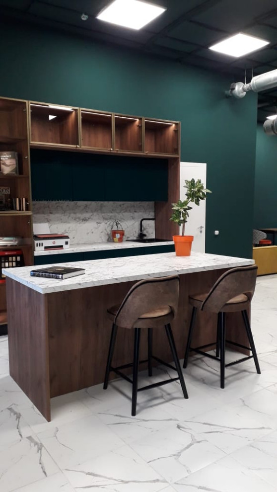 Кухня с окнами на запад