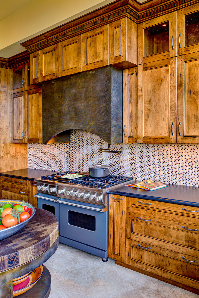 Mid-sized mountain style eat-in kitchen photo in Phoenix