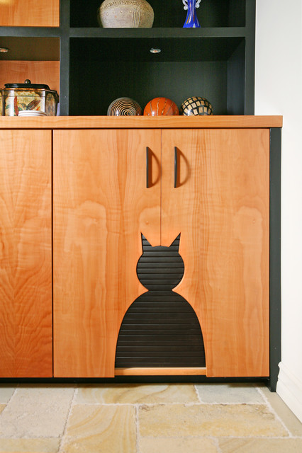 The Hardworking Laundry Room: A Spot for the Litter Box