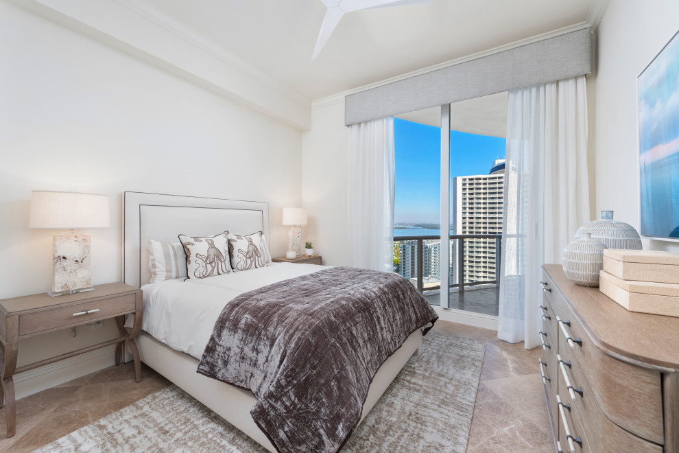 Example of a transitional home design design in Miami
