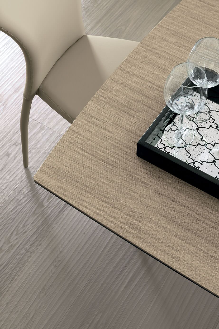 Итальянский обеденный стол Poseidone 160 в современном стиле | Target Point