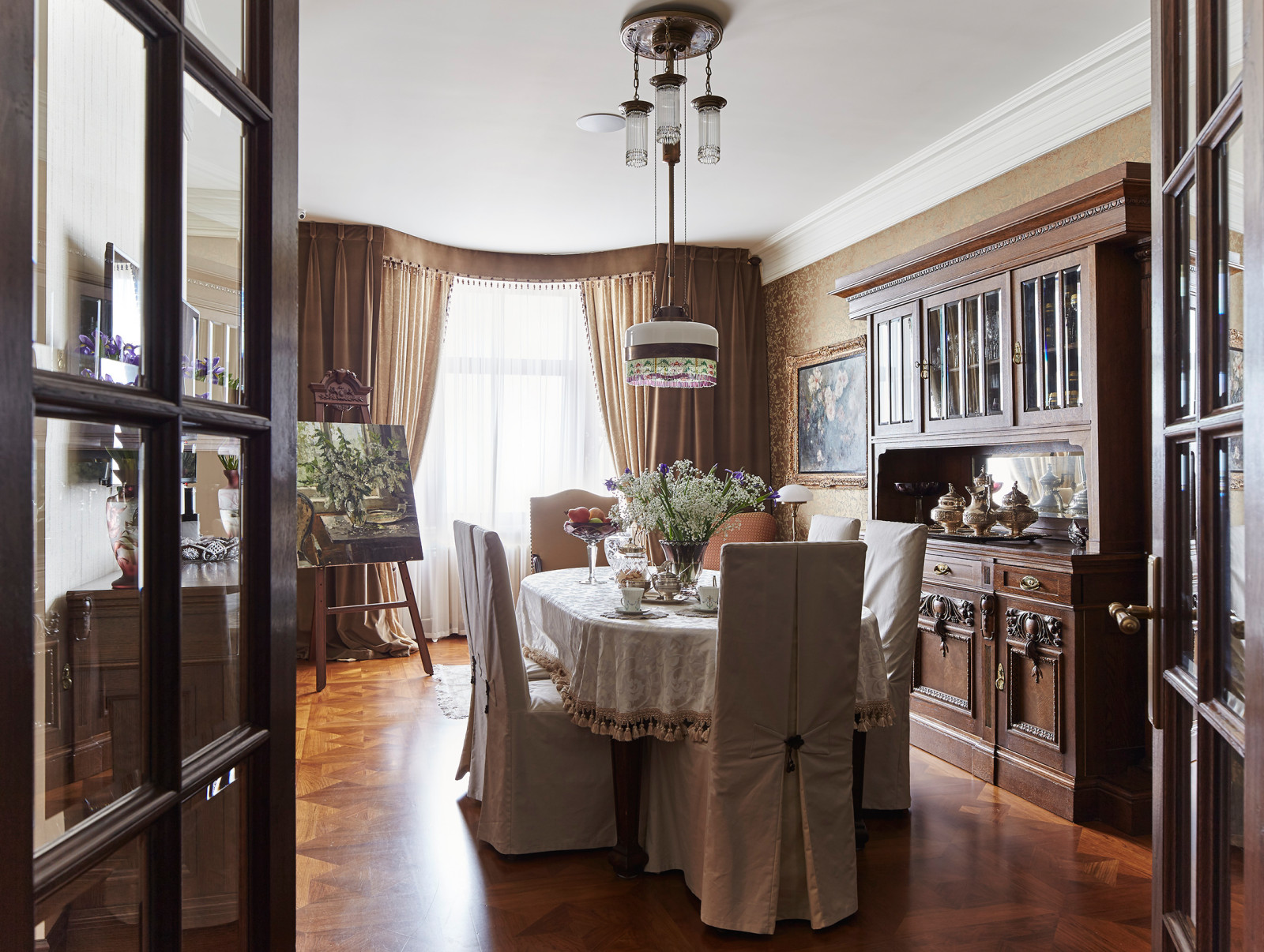 Обеденная зона гостиной