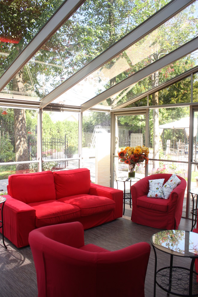 Inspiration for a contemporary sunroom in Montreal.
