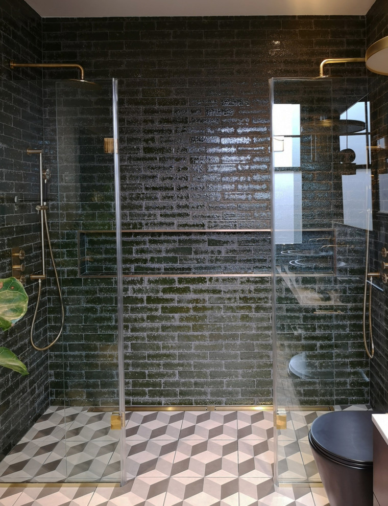 Foto di una stanza da bagno moderna