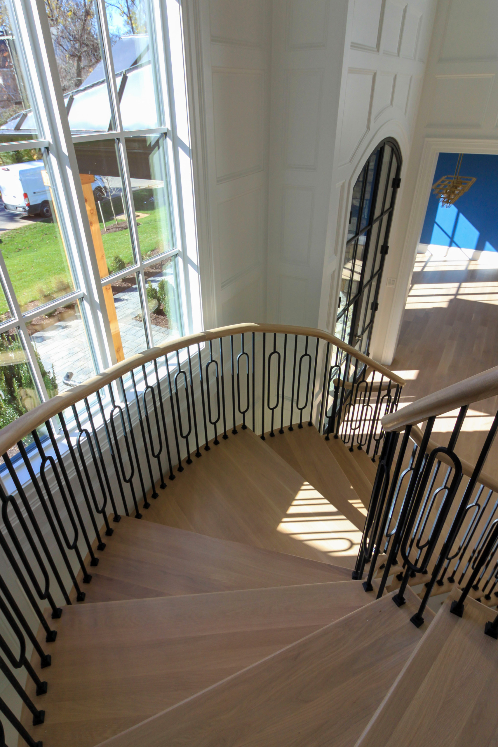95_Remarkable and elegant floating elliptical staircase, McLean, VA 22101