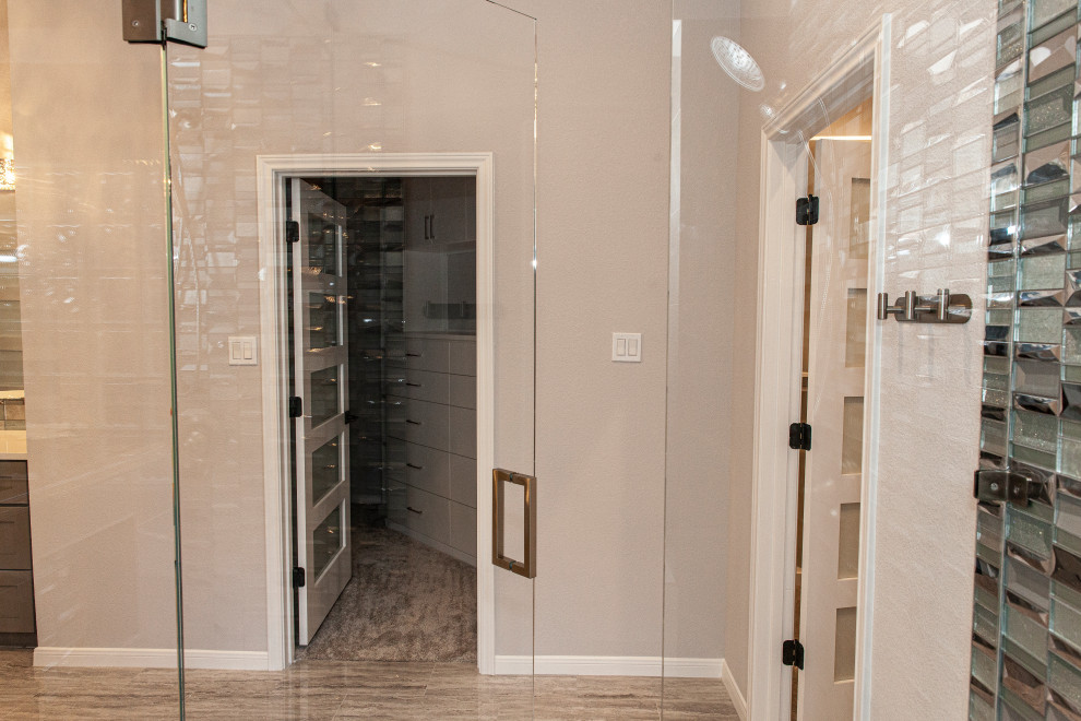 Frameless Shower