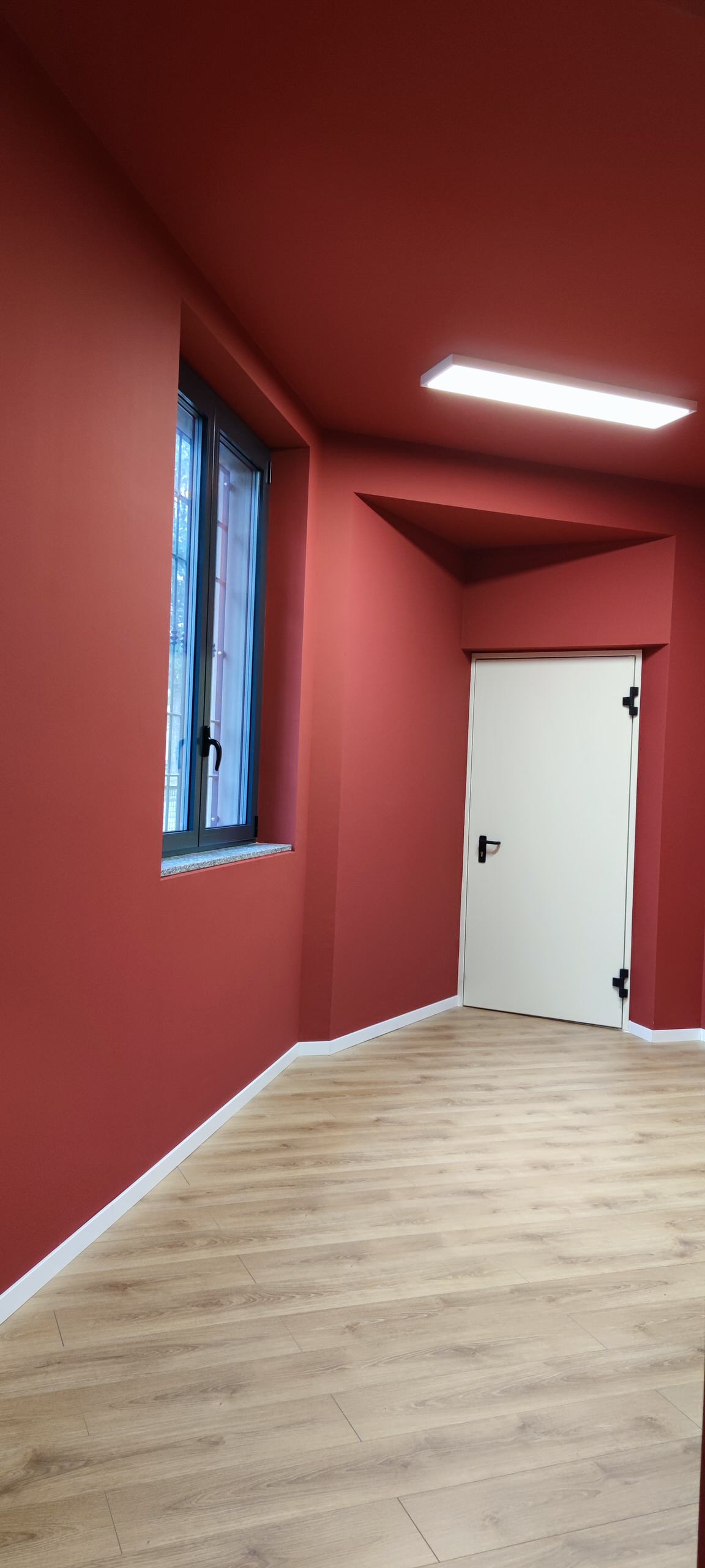 STUDIO  PER CONSOLLE E REGISTRAZIONE SUONI