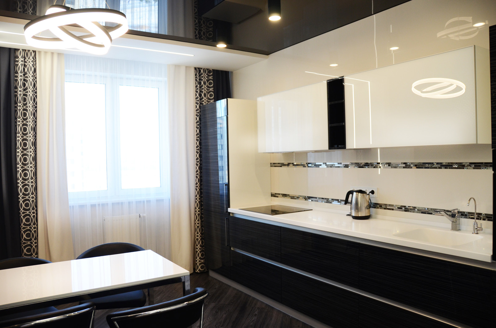 Черно-белый интерьер