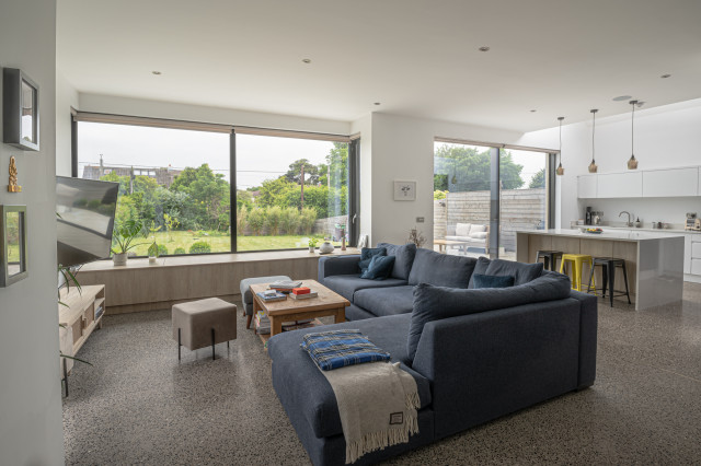 Rathfarnham contemporary-vardagsrum