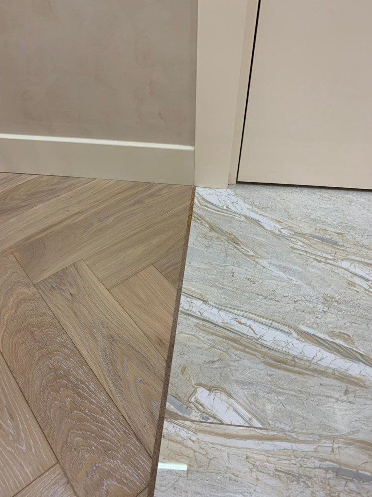 Комбинированное покрытие пола и стыковка