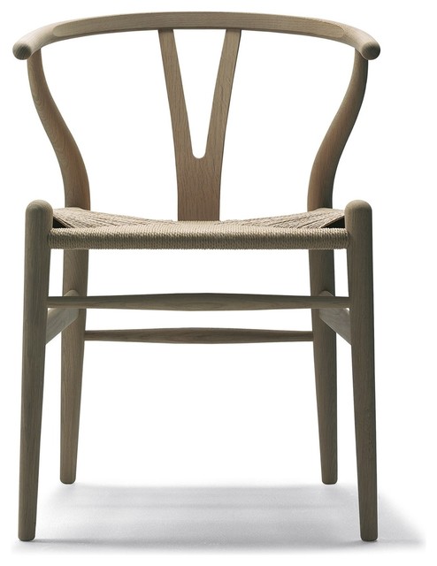 CH24 Wishbone chair by Carl Hansen