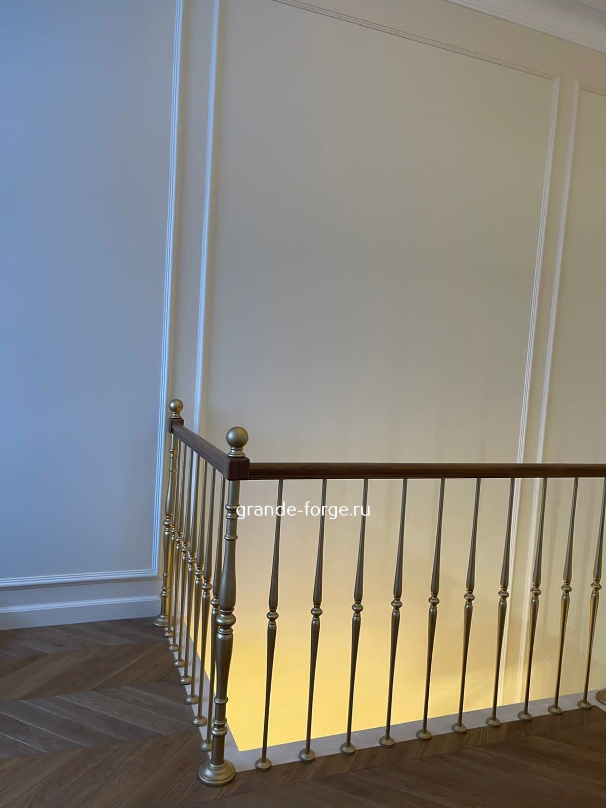 Лестница, стальное ограждение, фабрика Grande forge(Франция), коллекция "Рондо"