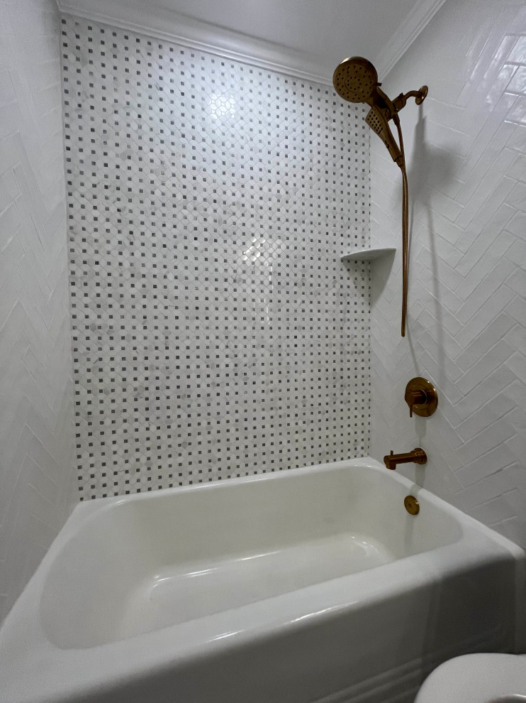 Tub Shower/Unique