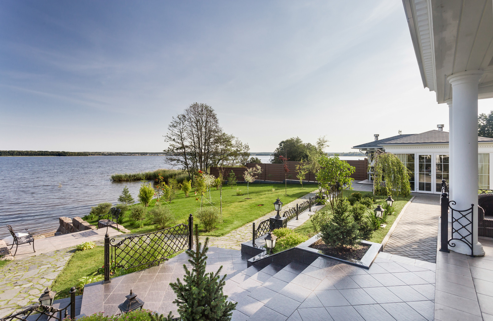 Коттедж у моря