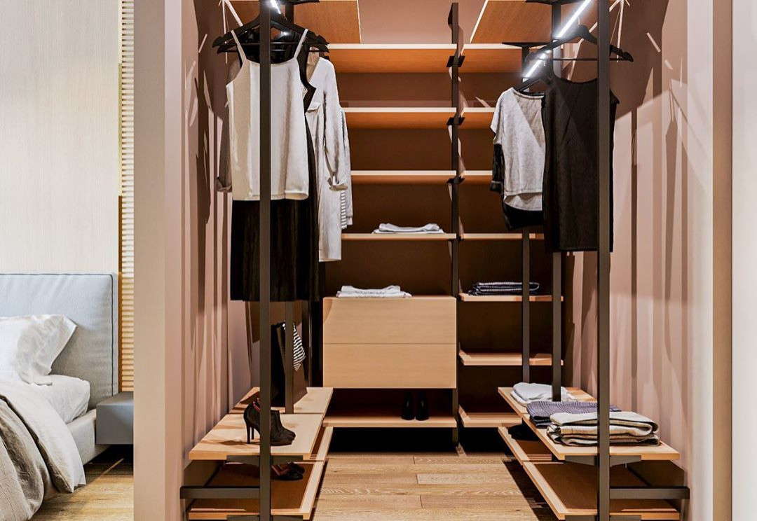 Дизайн-проект гардеробной в эко стиле и лофте в квартире во Владивостоке