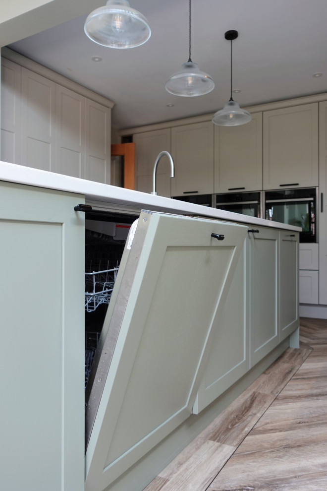 The Bilton Kitchen III - Thornham - RRP £35,550 - Luxe Price £28,350