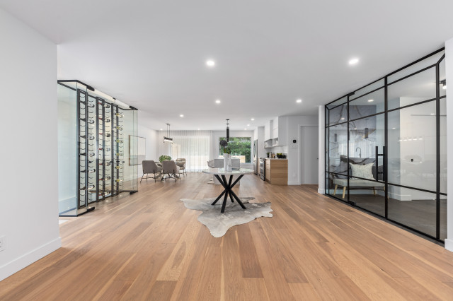 Projet Comienzo (Saint-Lambert) modern-hallway-and-landing