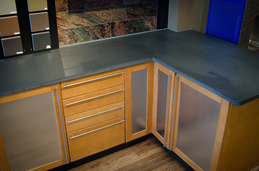 Kitchen - kitchen idea in Denver