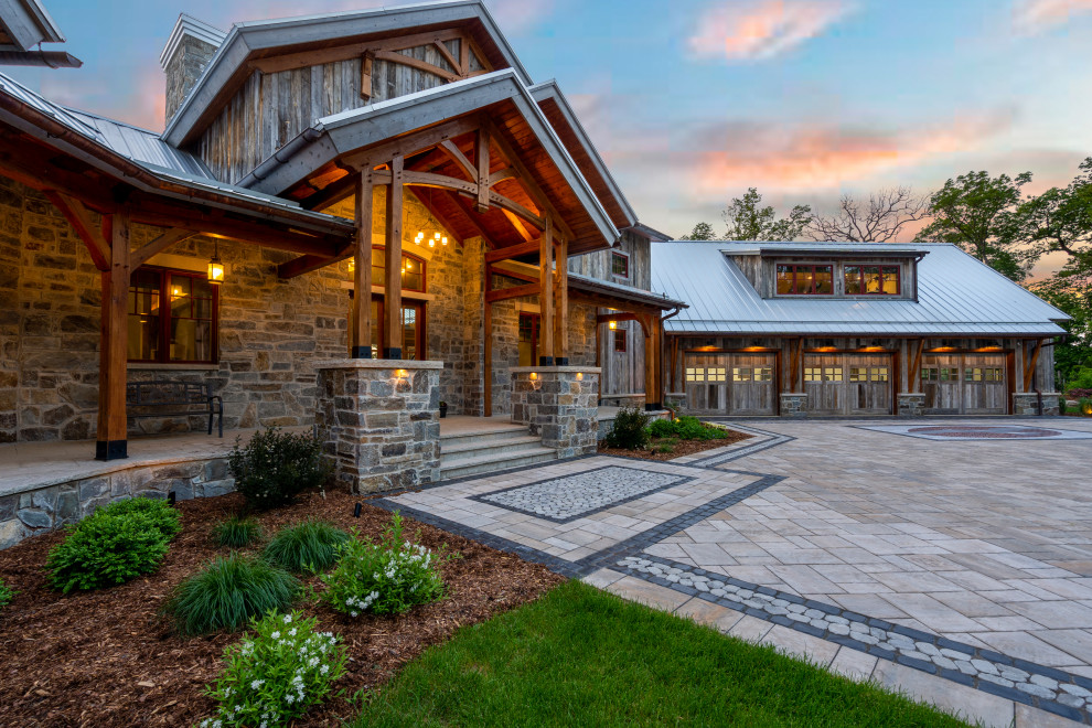 Mountain style home design photo in Milwaukee