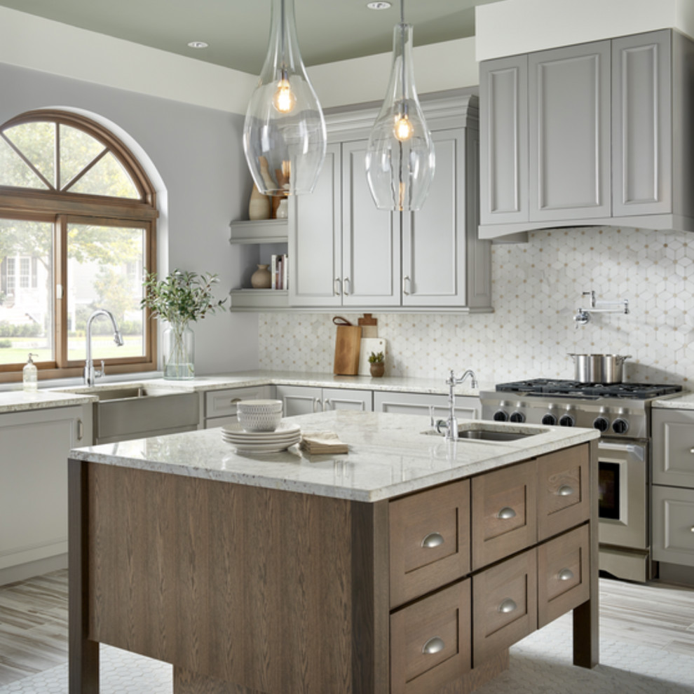 Example of a transitional kitchen design in Chicago