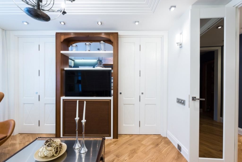 Кухня с иллюминатором