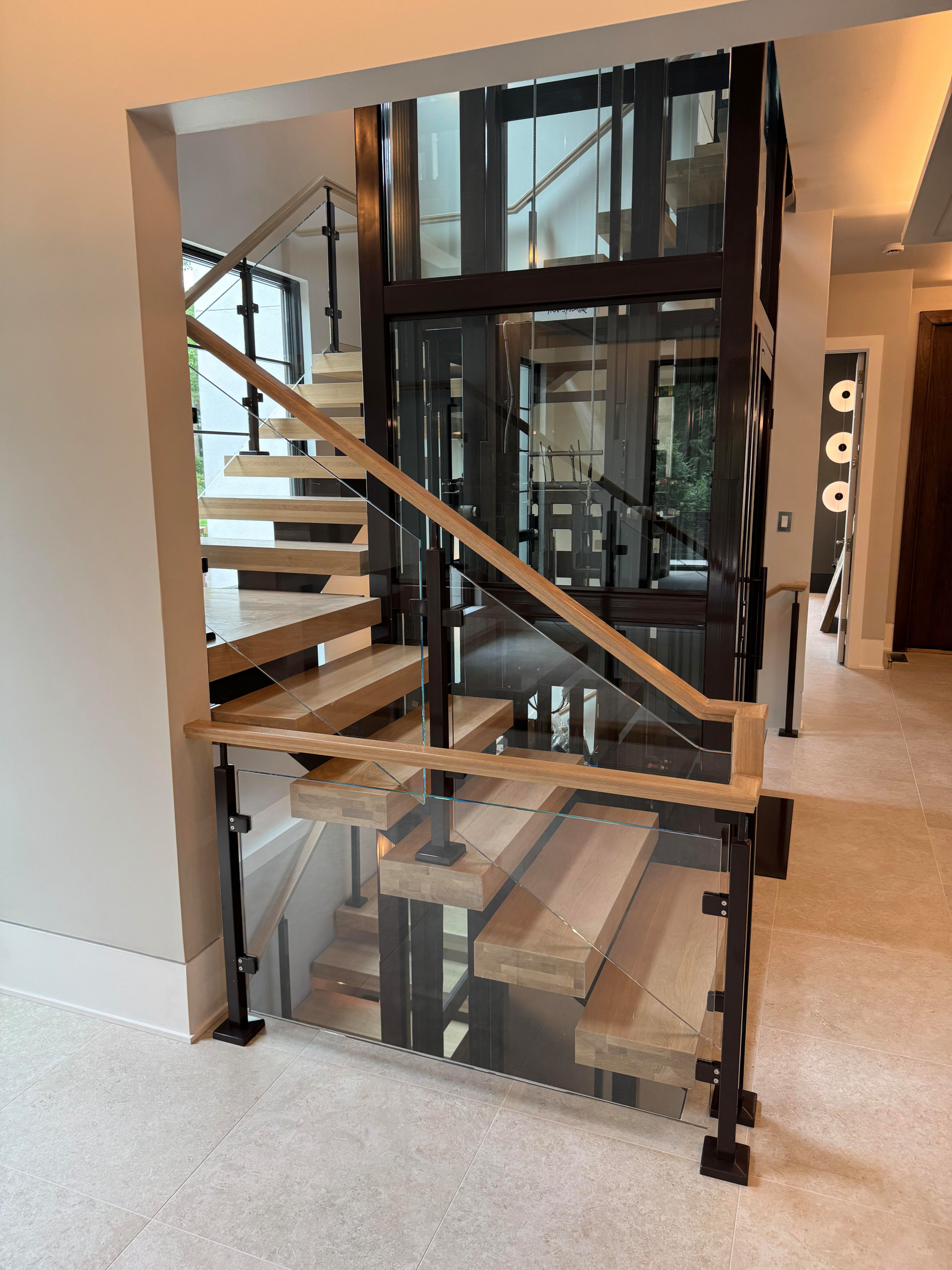136_Modern Mono-Beam Encircling Glass Elevator, Bethesda, MD 20814