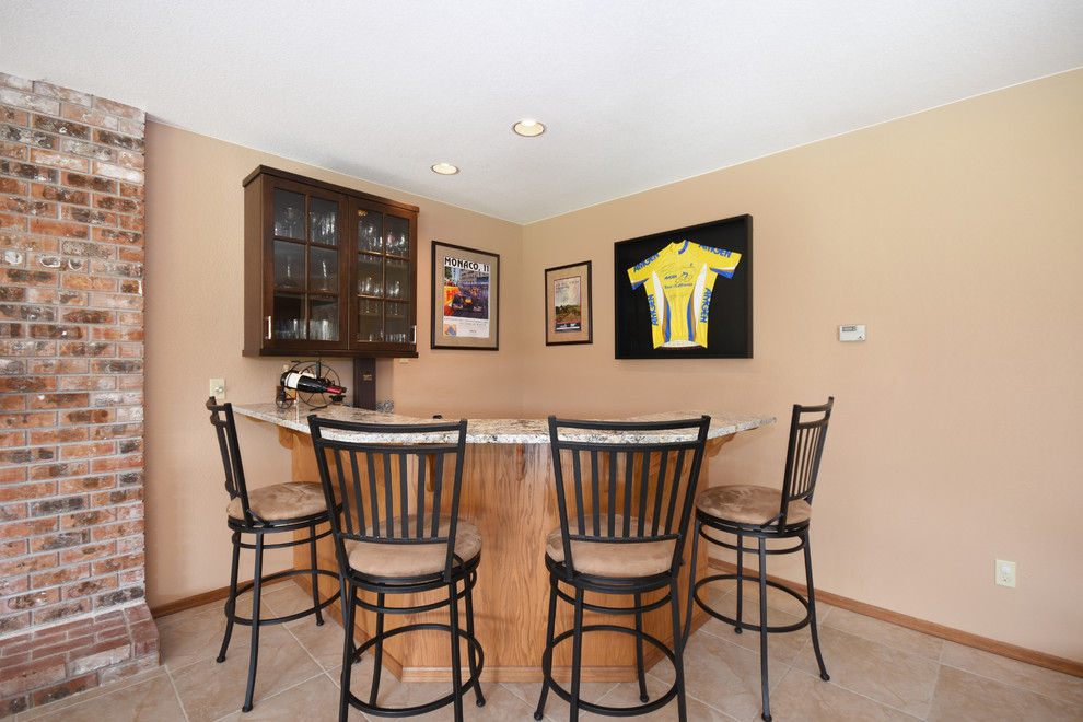 Kitchen - transitional kitchen idea in Seattle