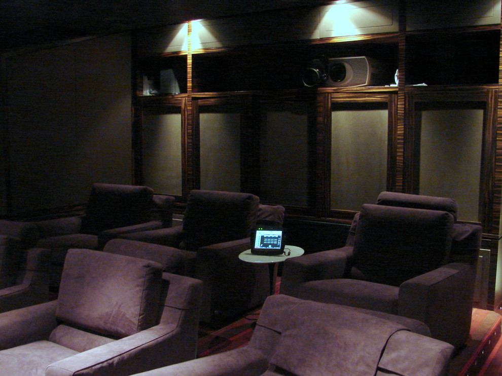 This is an example of a contemporary home theatre in Toronto.