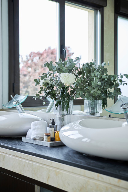 TAPIA coastal-bathroom