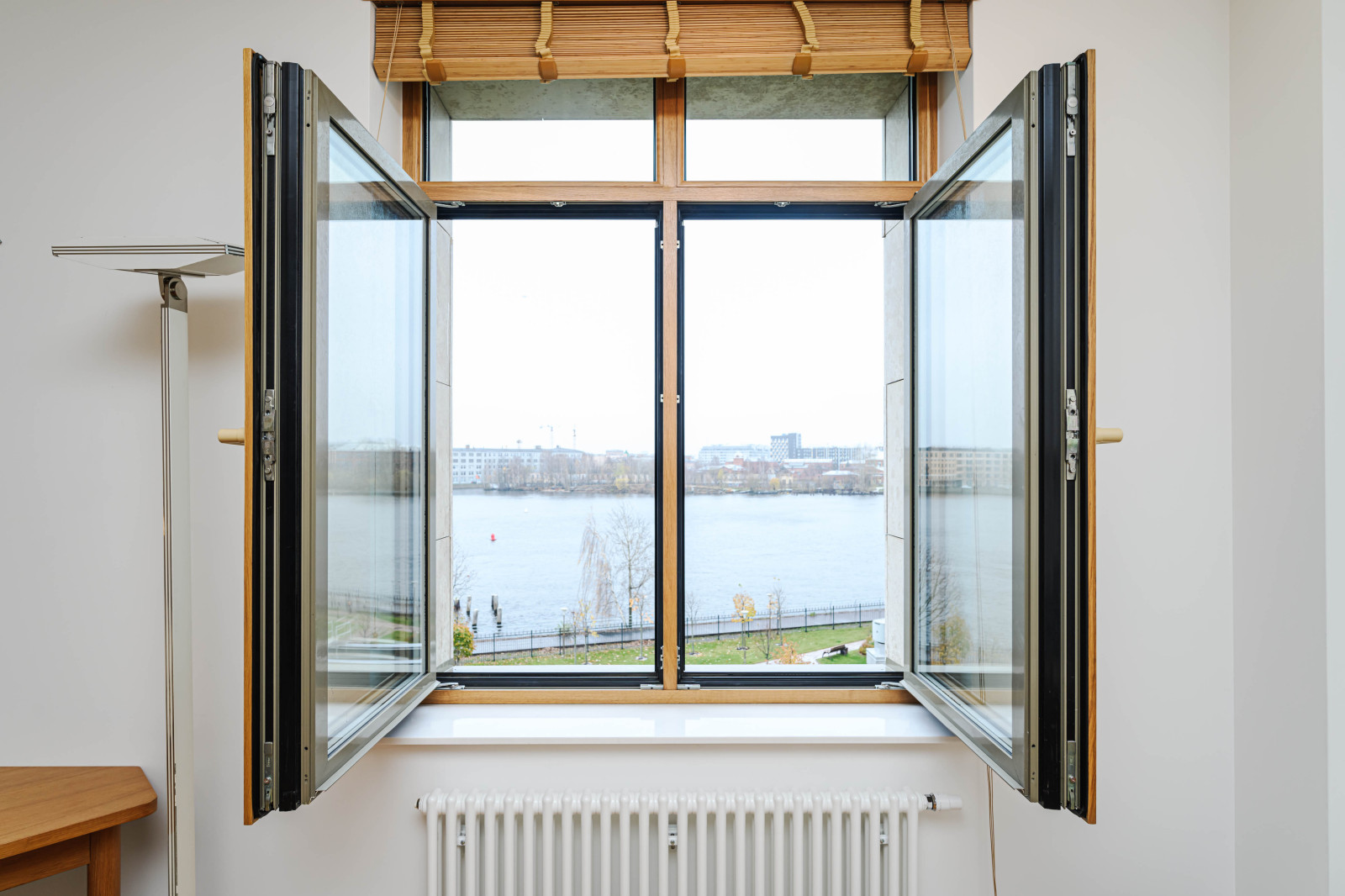 Мраморная студия в снежный день