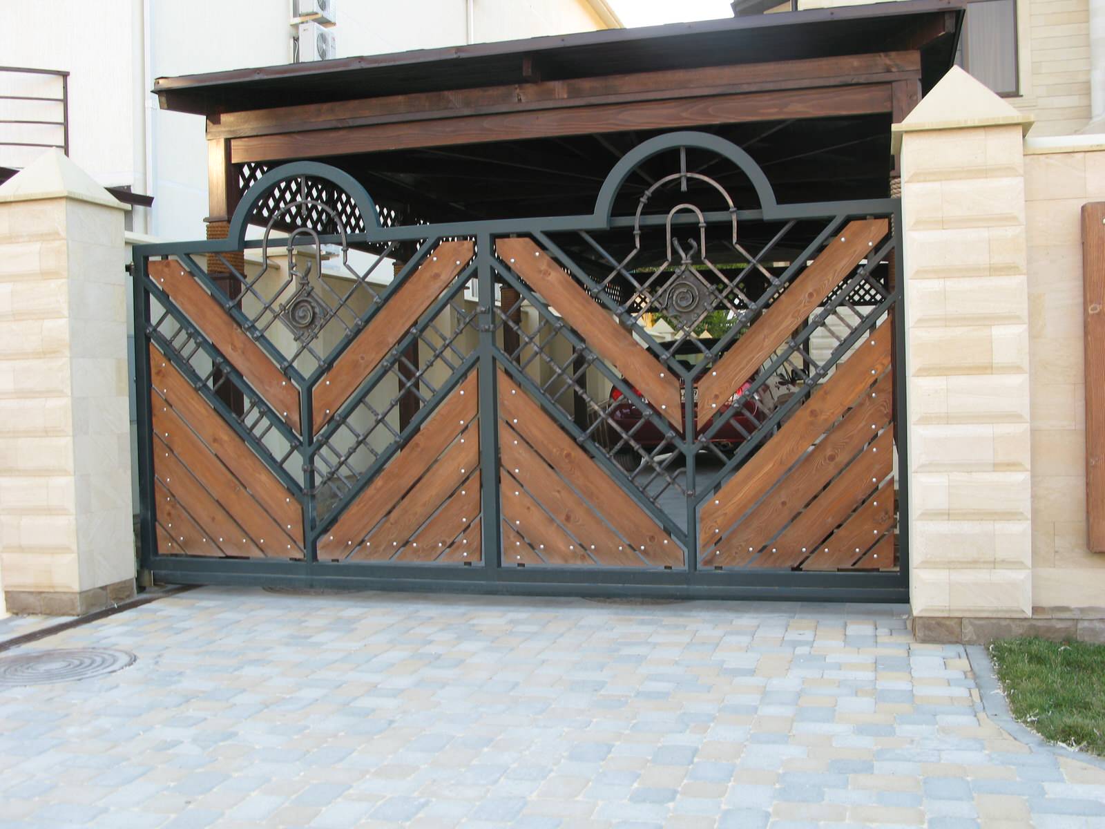 Кованые ворота