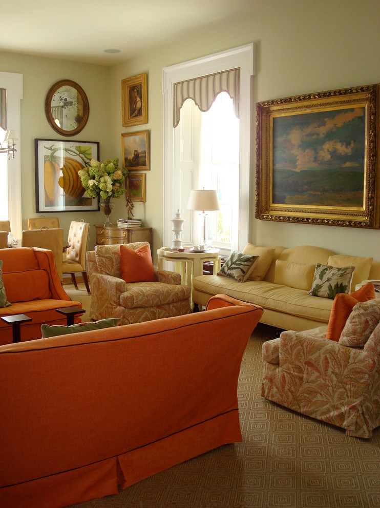 Design ideas for a traditional living room in Little Rock.