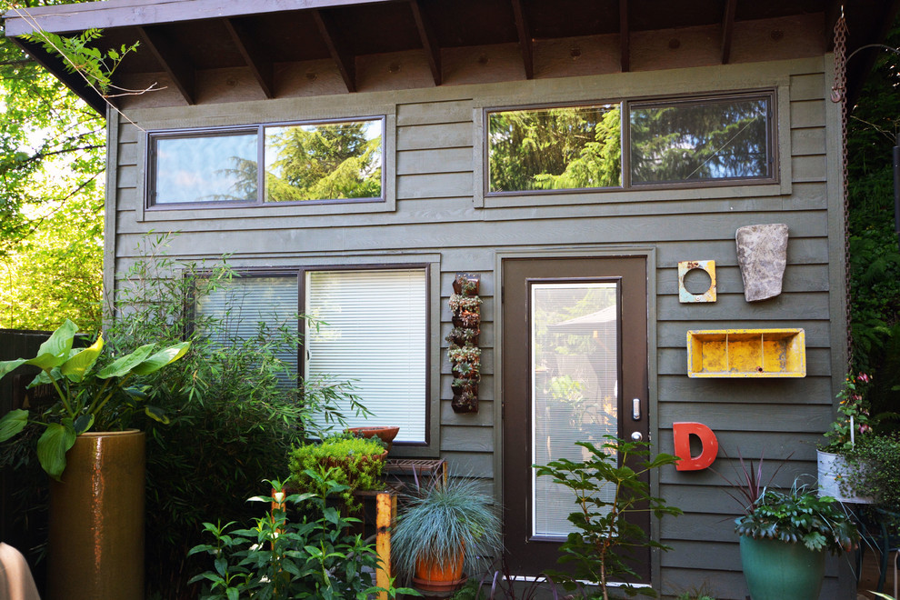 Photo of an eclectic exterior in Portland.