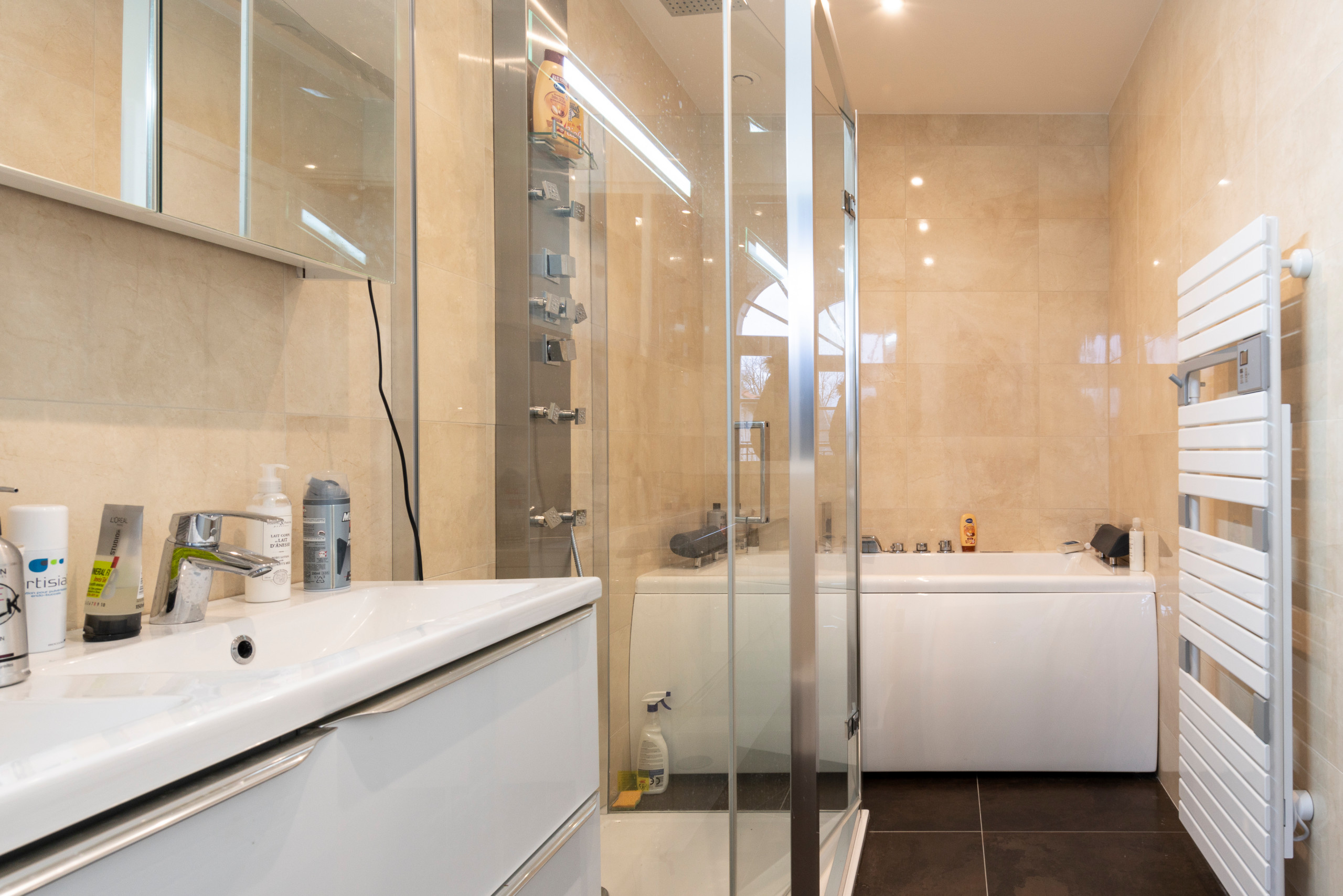 Salle de bains parentale