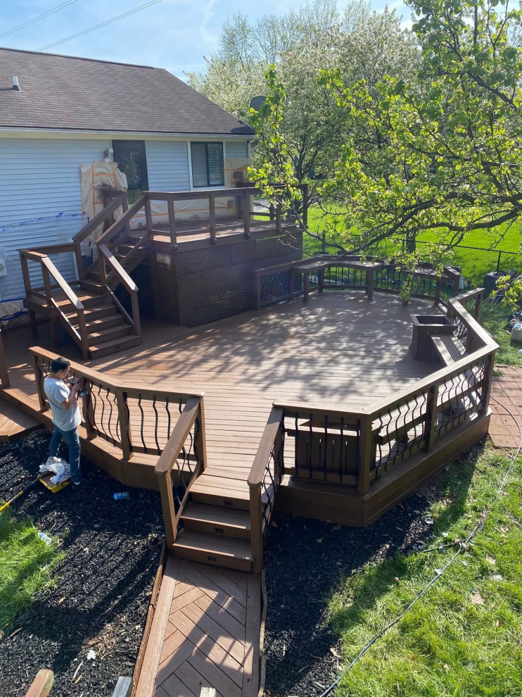 Custom Deck Construction