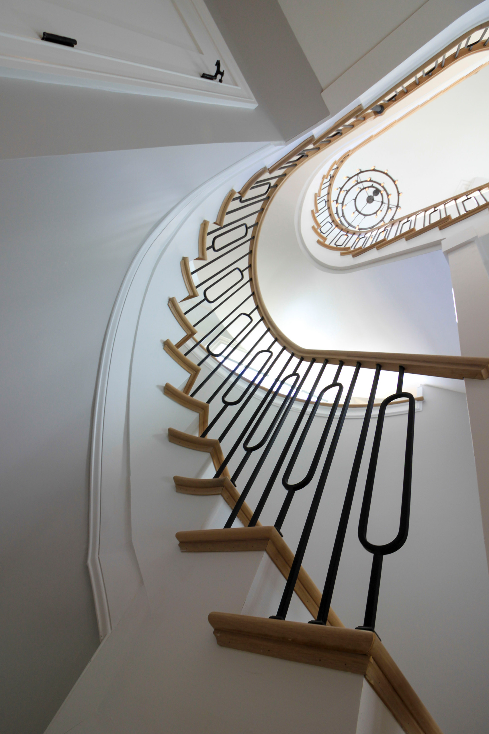 95_Remarkable and elegant floating elliptical staircase, McLean, VA 22101