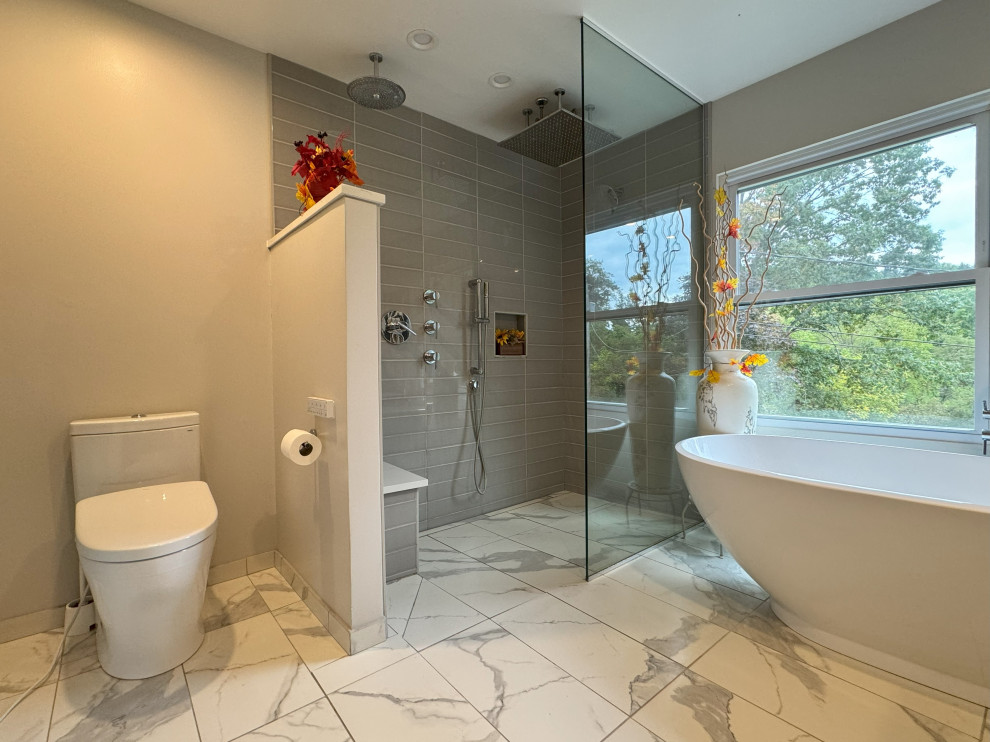 Freestanding tub