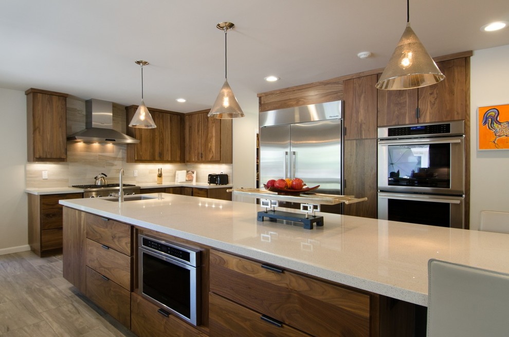 This is an example of a midcentury kitchen in Sacramento.