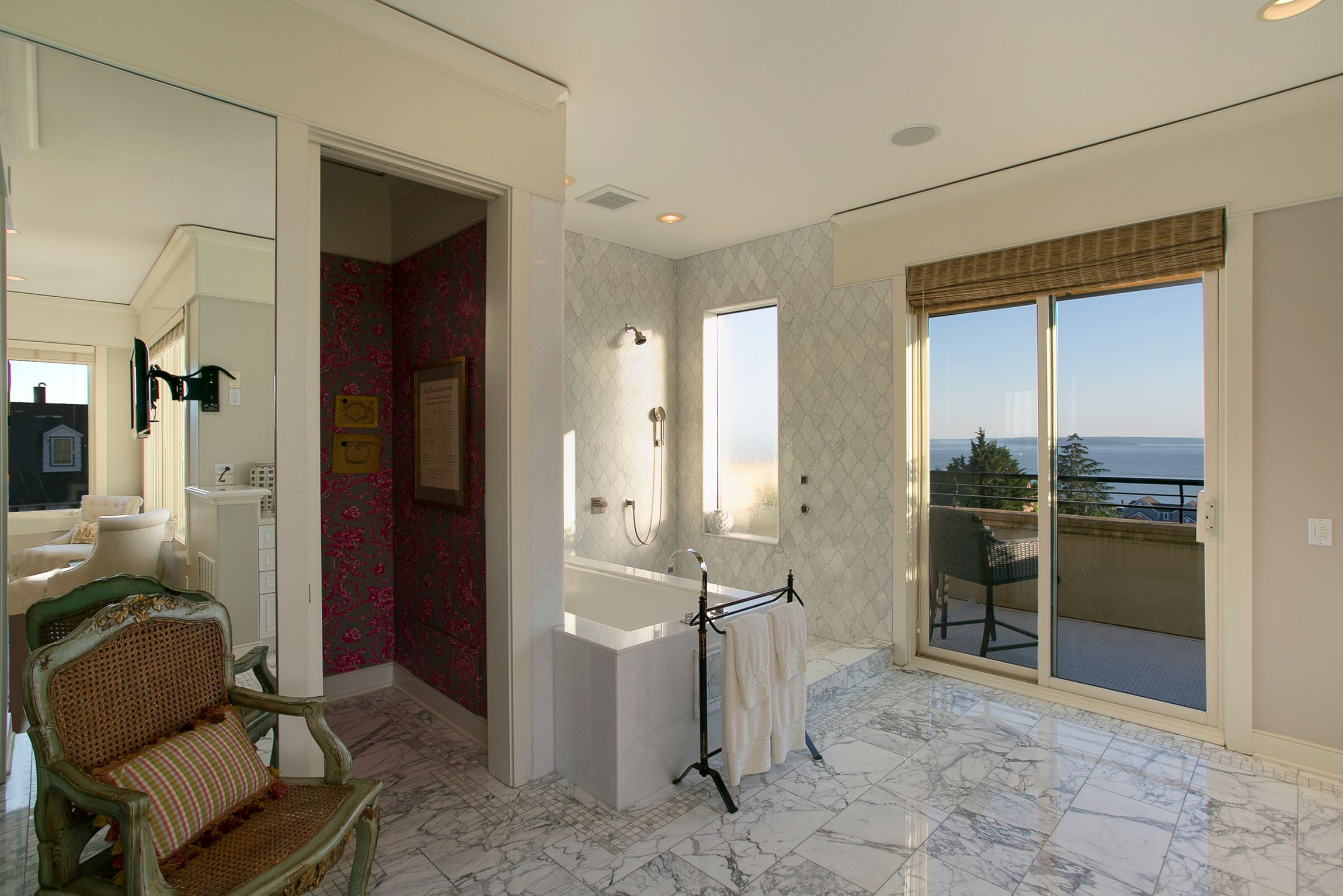 Custom Executive Home - Magnolia
