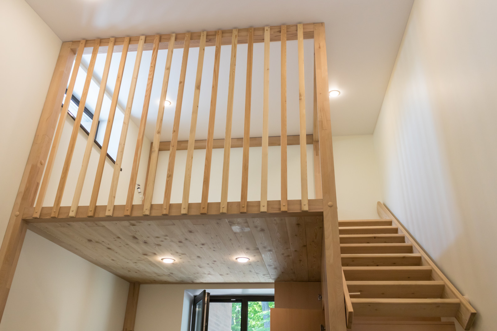 Антресоль (полуэтаж) в детской комнате