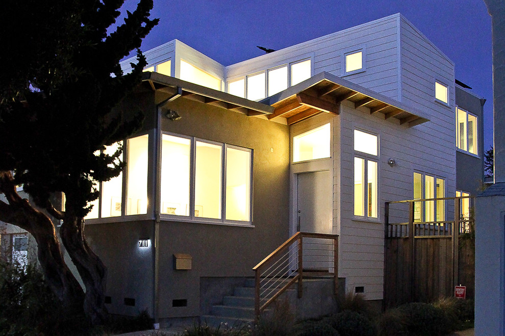 Photo of a contemporary exterior in San Francisco.