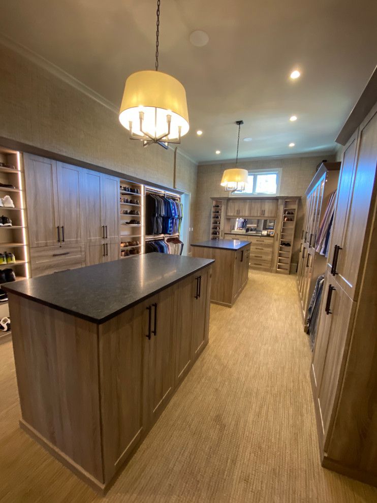 Transitional closet photo in Atlanta