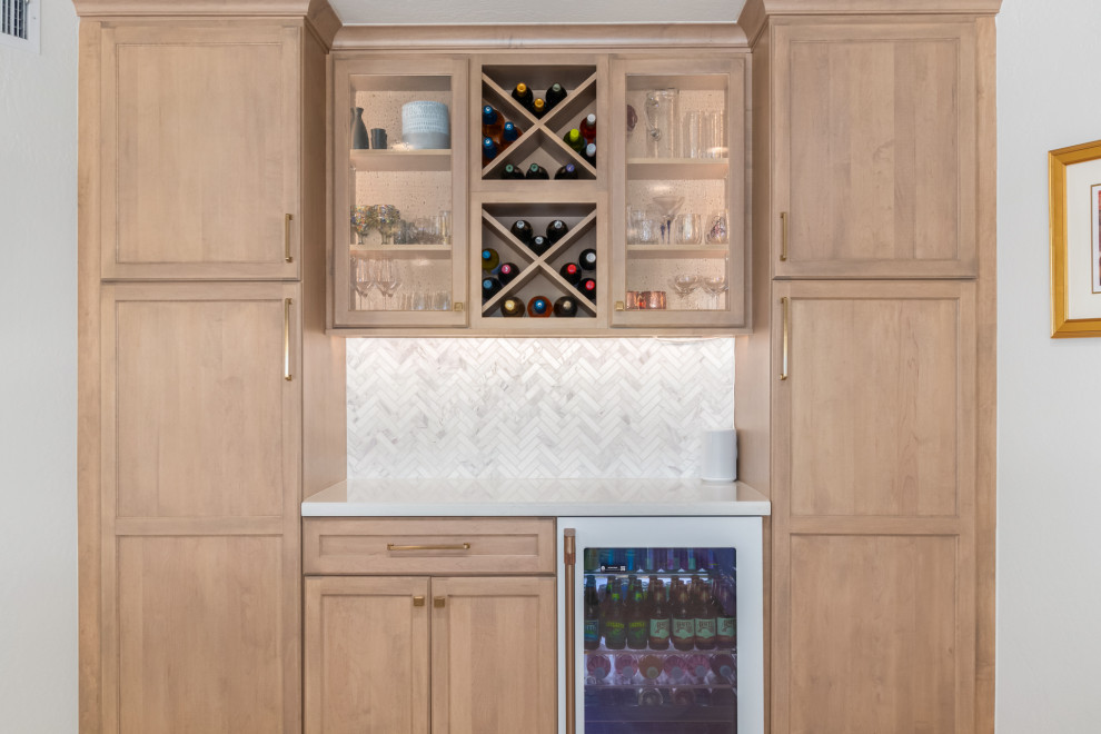 Transitional home bar photo in Phoenix