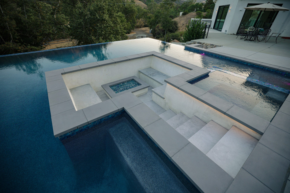 Agoura Hills New Build - Lobo Canyon