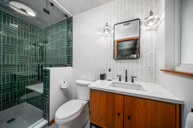 Mid-Century Modern Ranch - Master Bathroom midcentury-bathroom